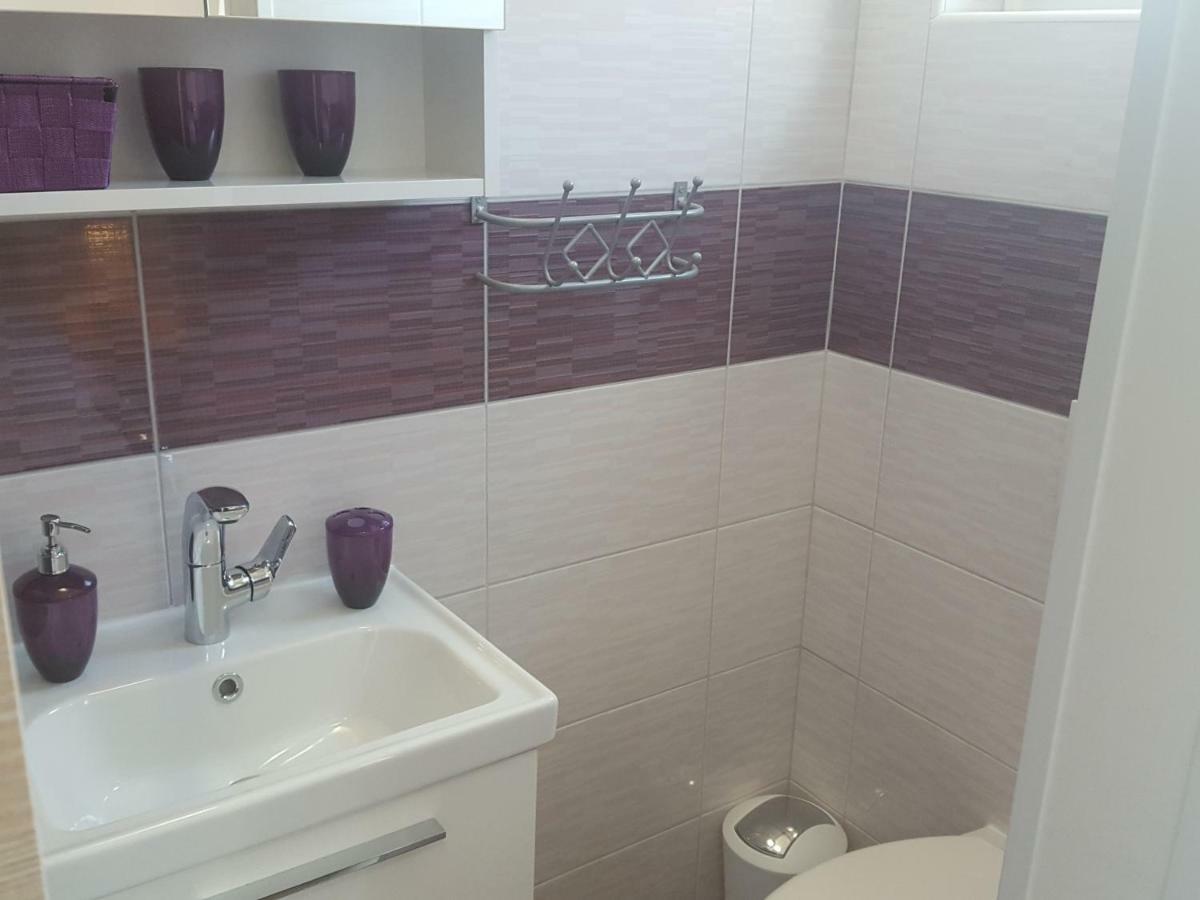 Apartmani Slavica Rab Town Buitenkant foto