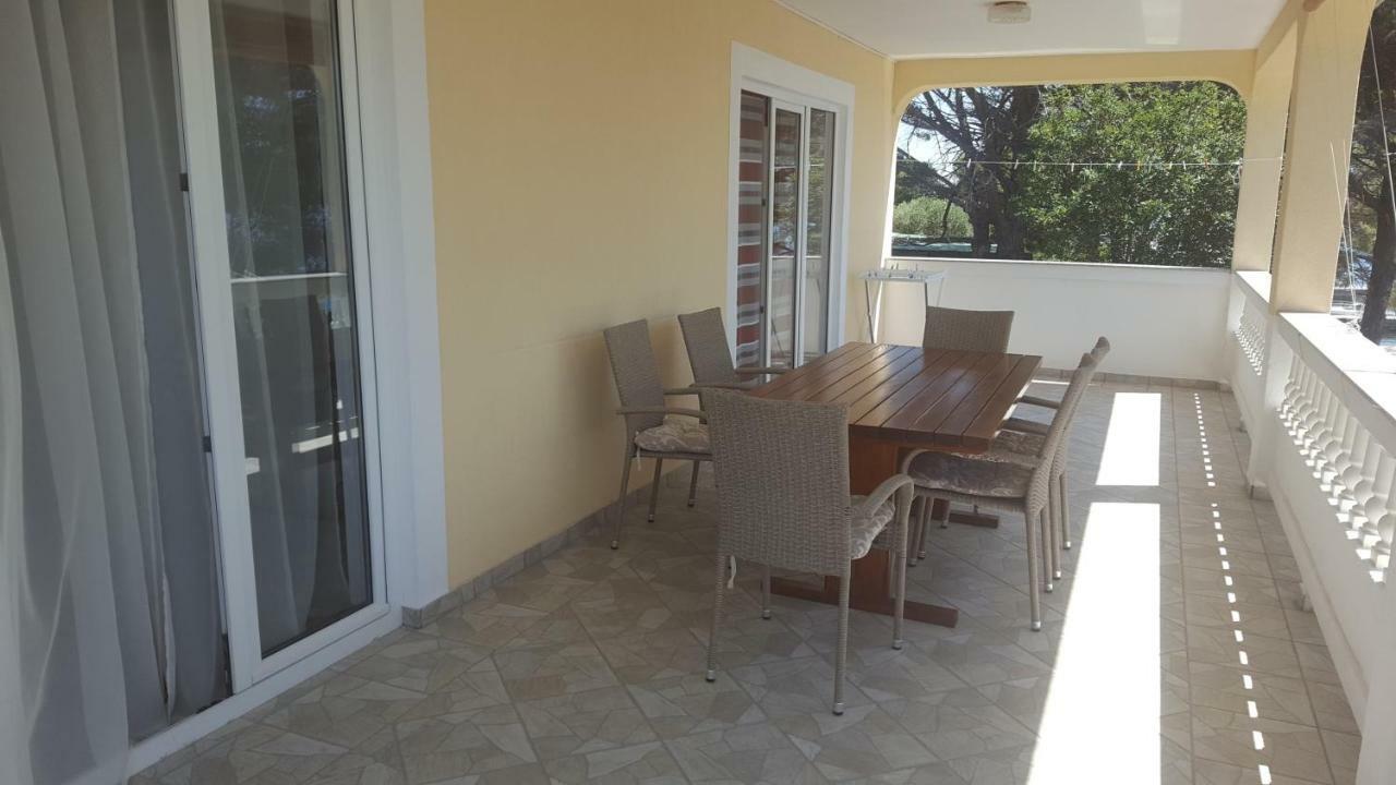 Apartmani Slavica Rab Town Buitenkant foto