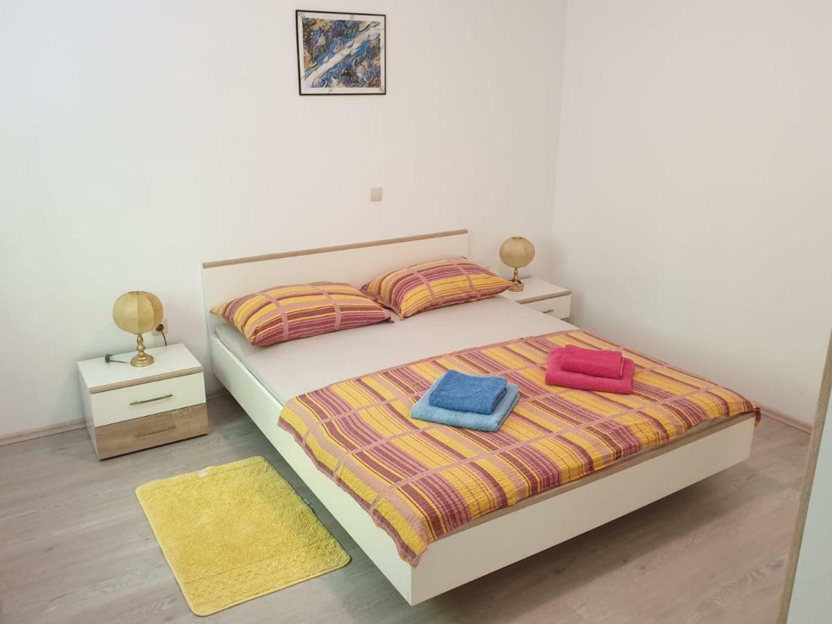 Apartmani Slavica Rab Town Buitenkant foto