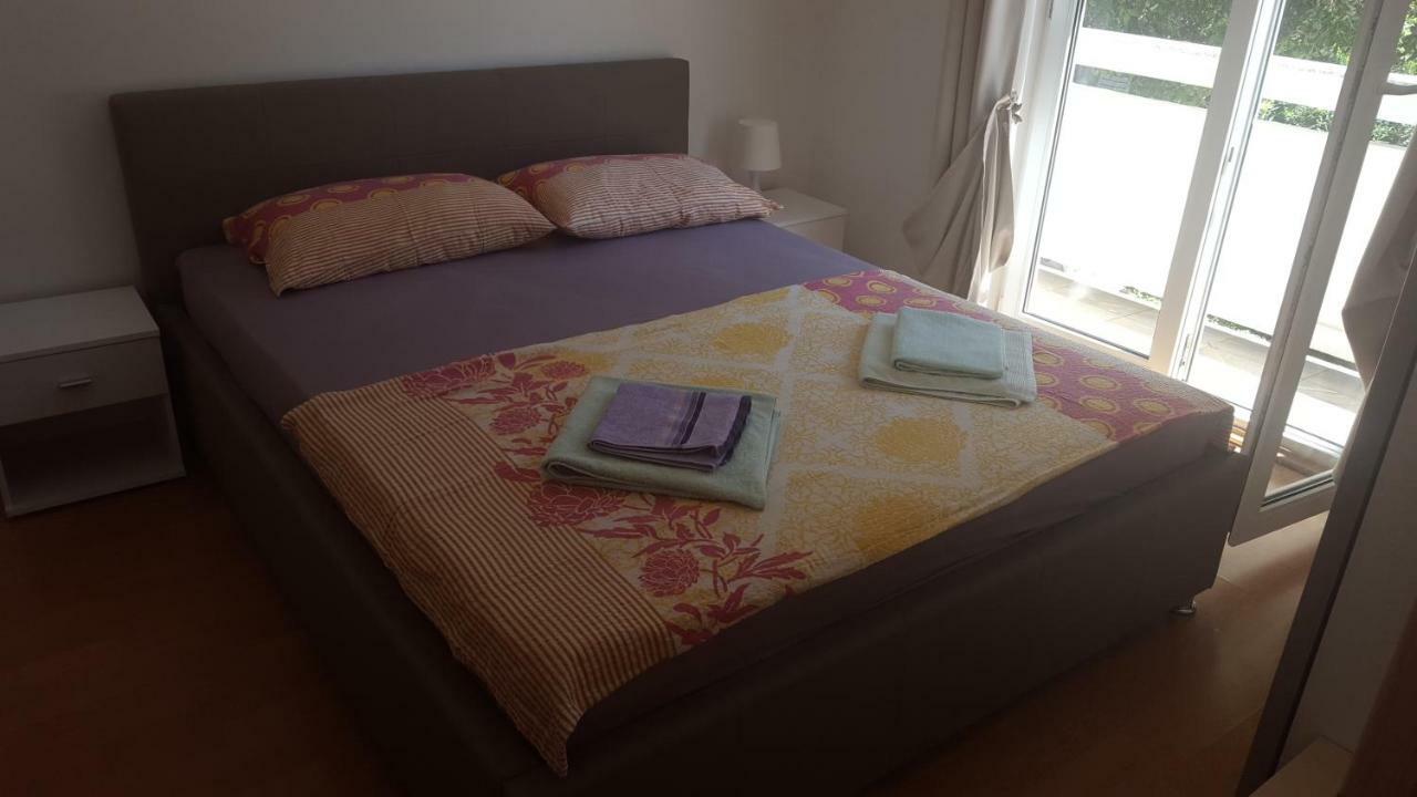 Apartmani Slavica Rab Town Buitenkant foto