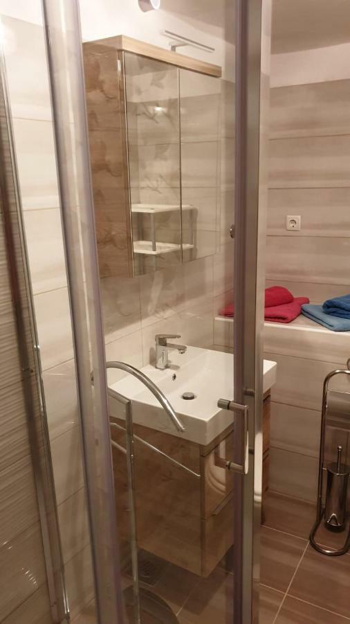 Apartmani Slavica Rab Town Buitenkant foto