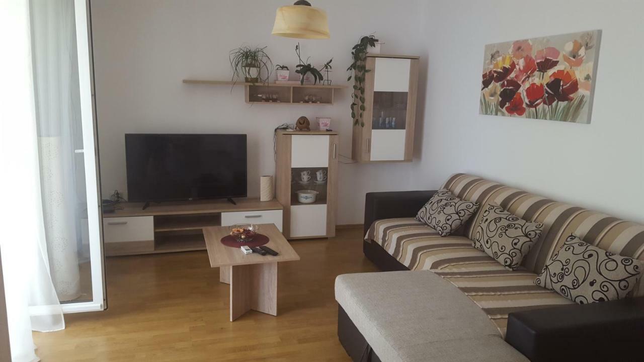 Apartmani Slavica Rab Town Buitenkant foto