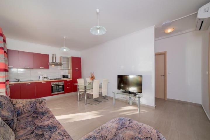 Apartmani Slavica Rab Town Buitenkant foto